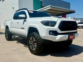 Toyota Tacoma Sport 2017