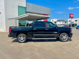 Chevrolet Cheyenne High Country 2015 full