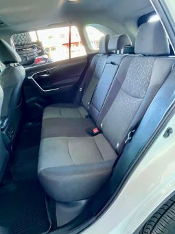 Toyota RAV-4 XLE 2022 full