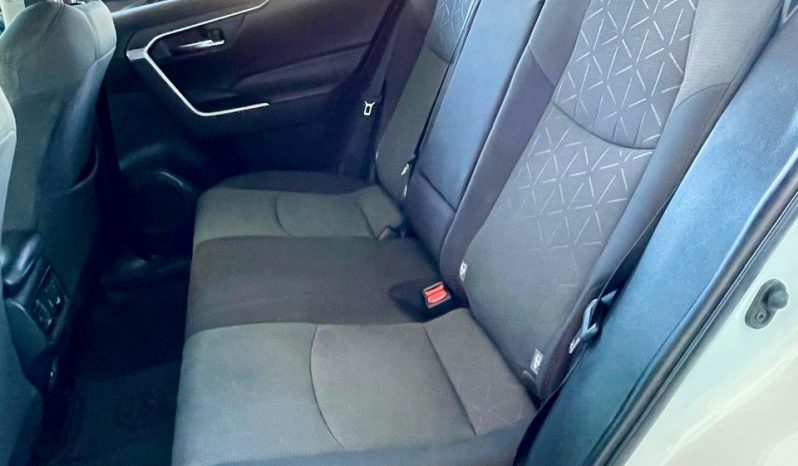 Toyota RAV-4 XLE 2022 full