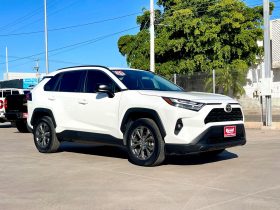 Toyota RAV-4 XLE 2022