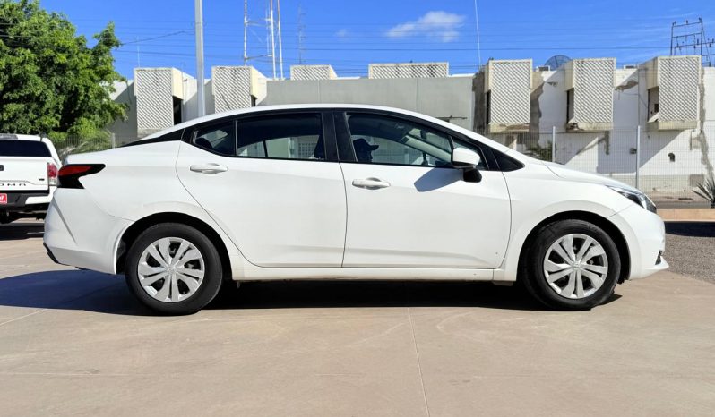 Nissan Versa Sense 2020 full