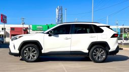 Toyota RAV-4 XLE 2022 full