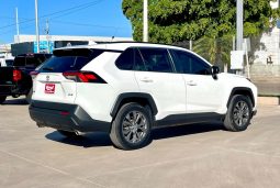 Toyota RAV-4 XLE 2022 full