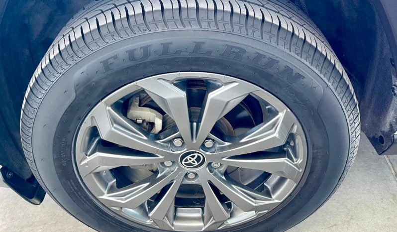 Toyota RAV-4 XLE 2022 full