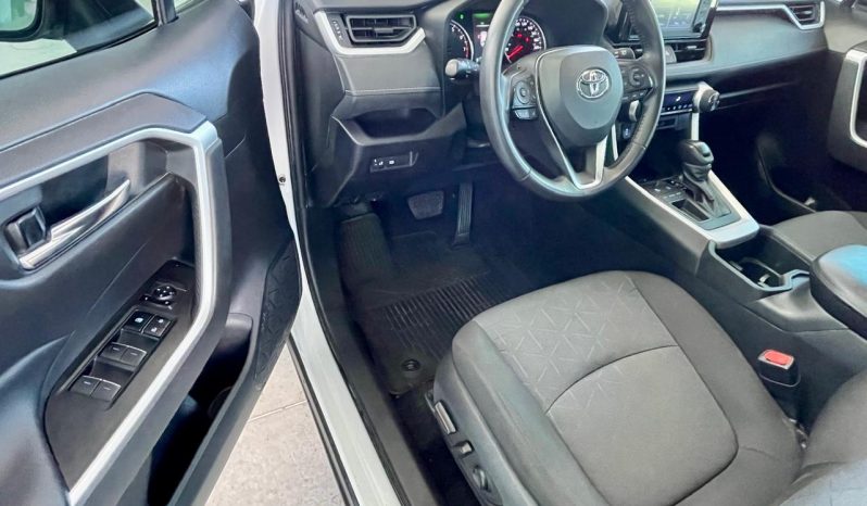 Toyota RAV-4 XLE 2022 full