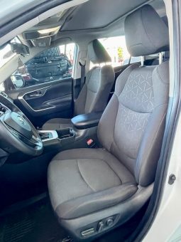 Toyota RAV-4 XLE 2022 full