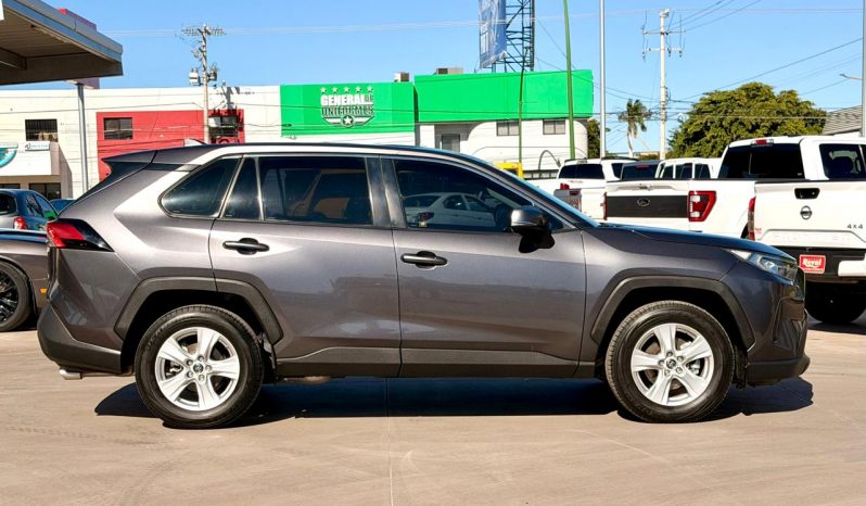 Toyota Rav- 4 LE 2019 full