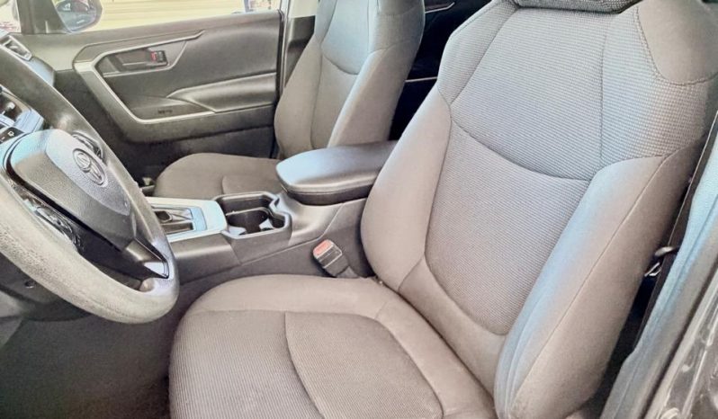 Toyota Rav- 4 LE 2019 full