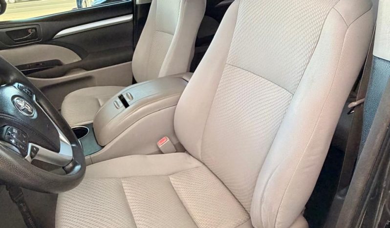 Toyota Highlander LE 2014 full
