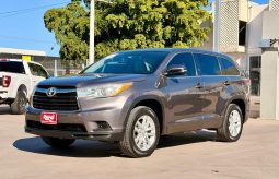 Toyota Highlander LE 2014 full