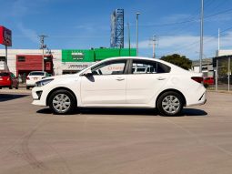 Kia Rio Aut 2023 full
