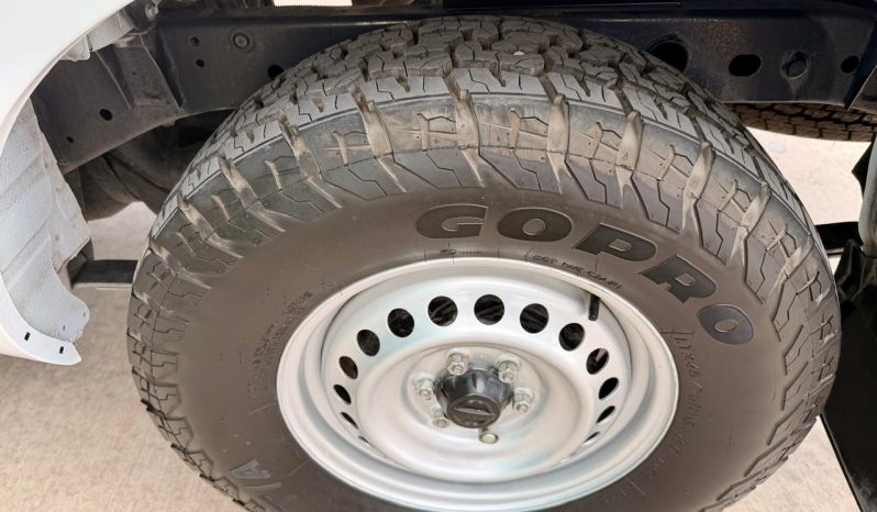 Nissan Frontier SE 2024 full