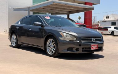 Nissan Maxima 2010