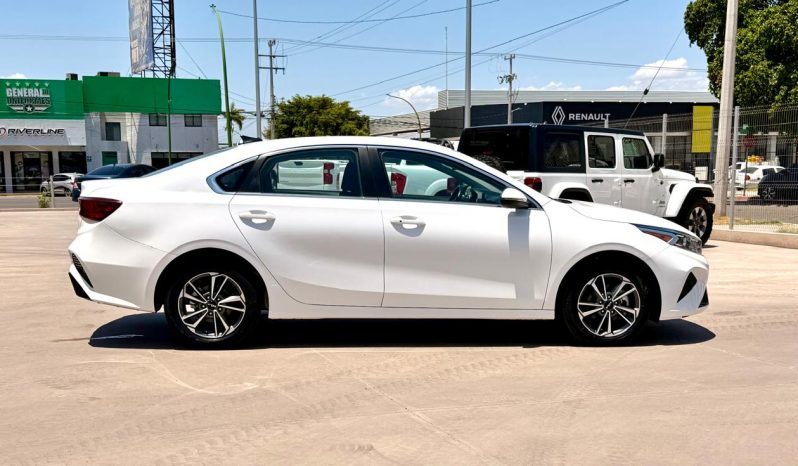Kia Forte LX 2022 full