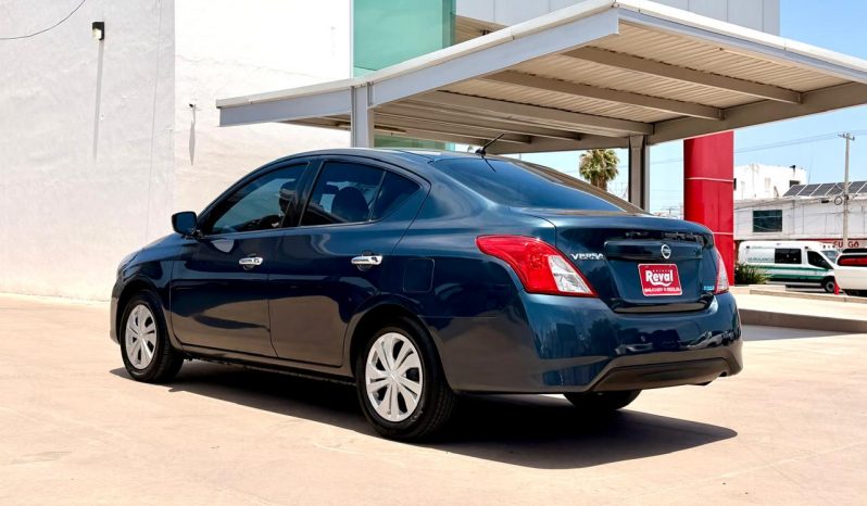 Nissan Versa Sense 2016 full
