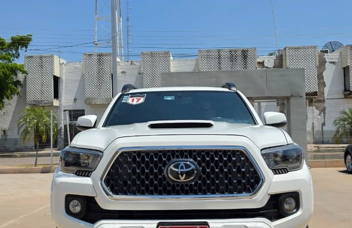 Toyota Tacoma 2017 full