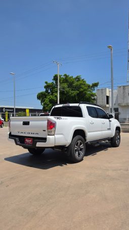 Toyota Tacoma 2017 full
