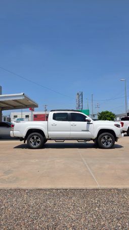 Toyota Tacoma 2017 full
