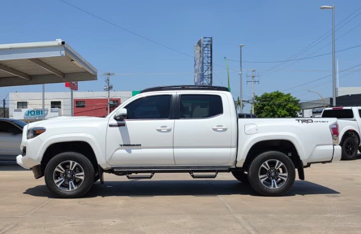 Toyota Tacoma 2017 full