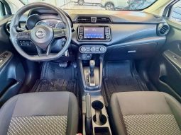 Nissan Versa sense 2023 blanco full