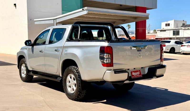 Mitsubichi L200 2023 full