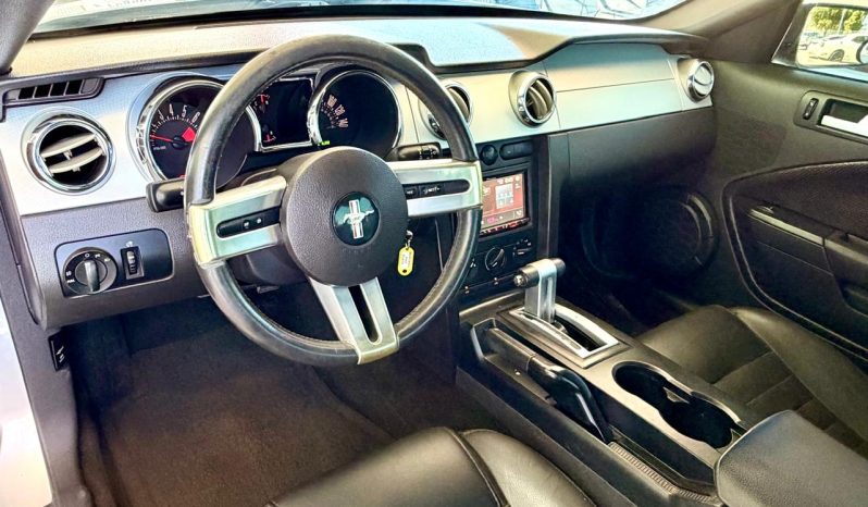 Ford Mustang GT 2005 full