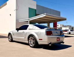 Ford Mustang GT 2005 full