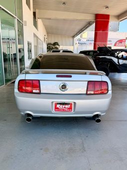 Ford Mustang GT 2005 full