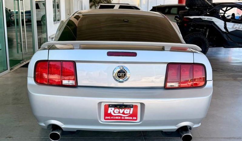 Ford Mustang GT 2005 full