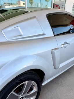 Ford Mustang GT 2005 full