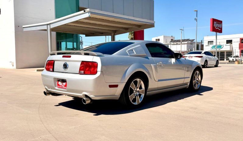 Ford Mustang GT 2005 full