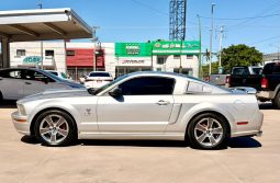 Ford Mustang GT 2005 full