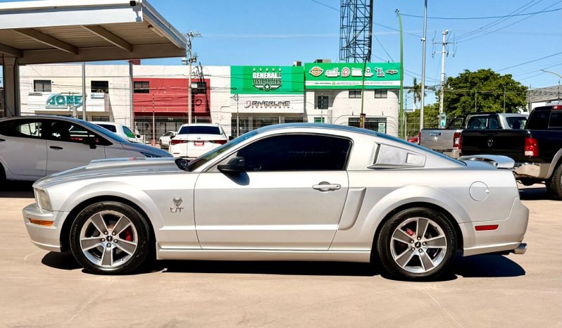 Ford Mustang GT 2005 full